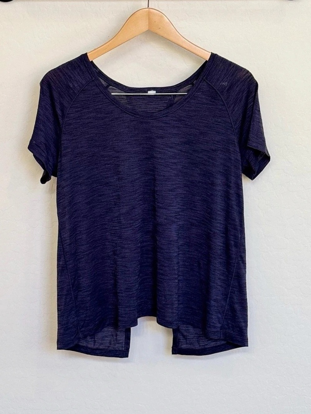 Lululemon Back In Action Short Sleeve Shirt Heathered Black Viola Size 6 No Tag